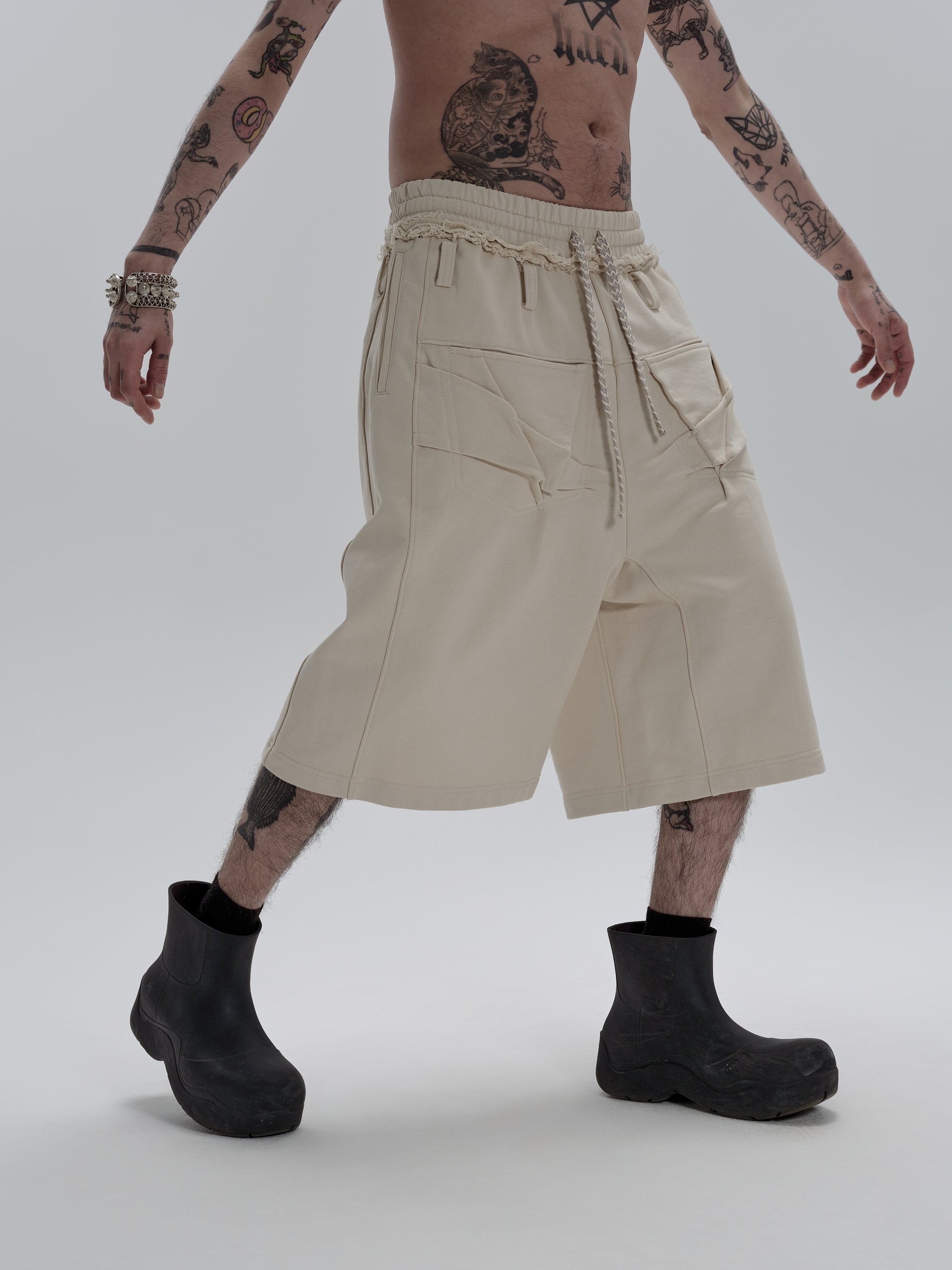Escaped Artist Shorts [White]