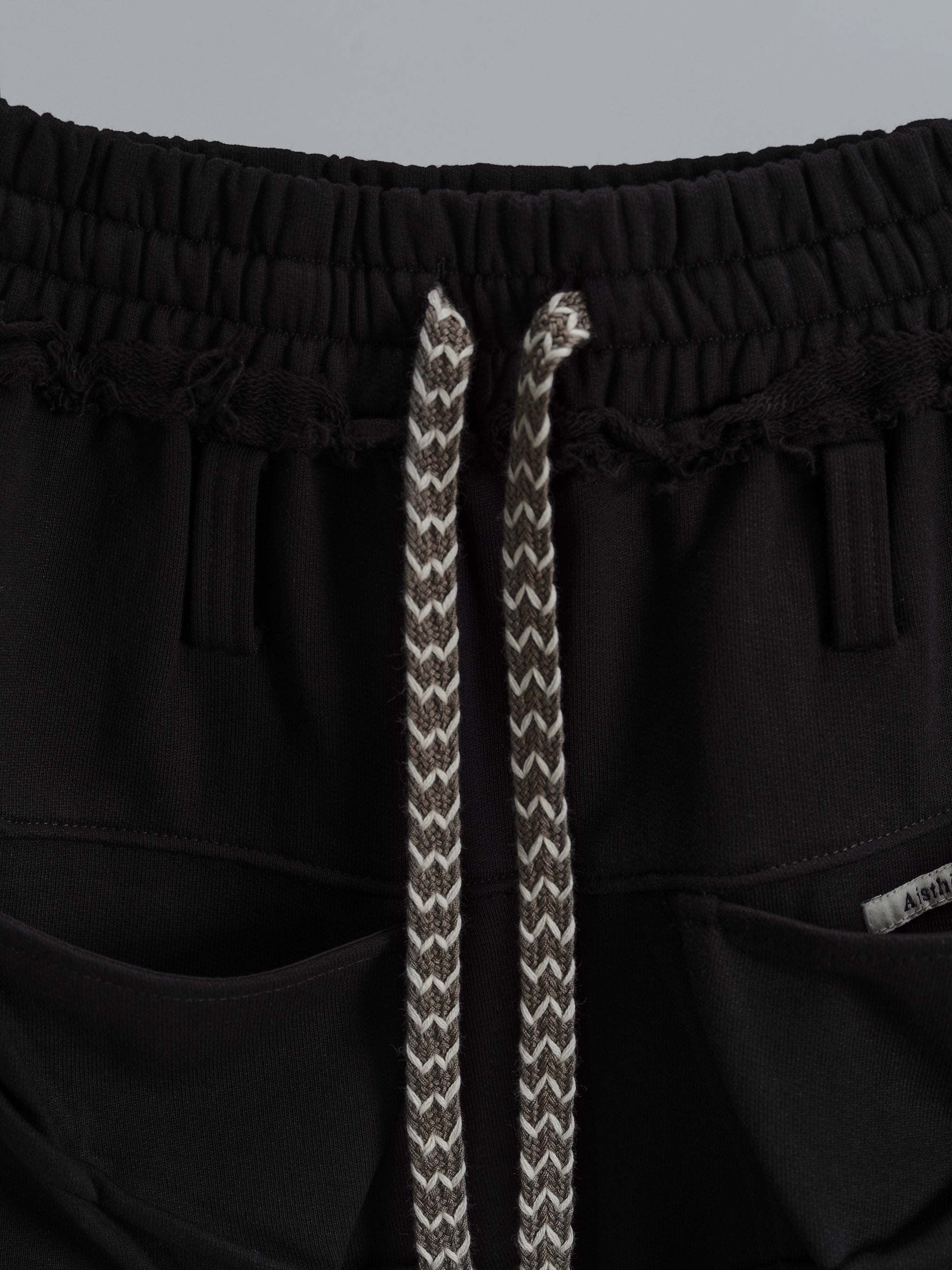 Escaped Artist Shorts [Black]