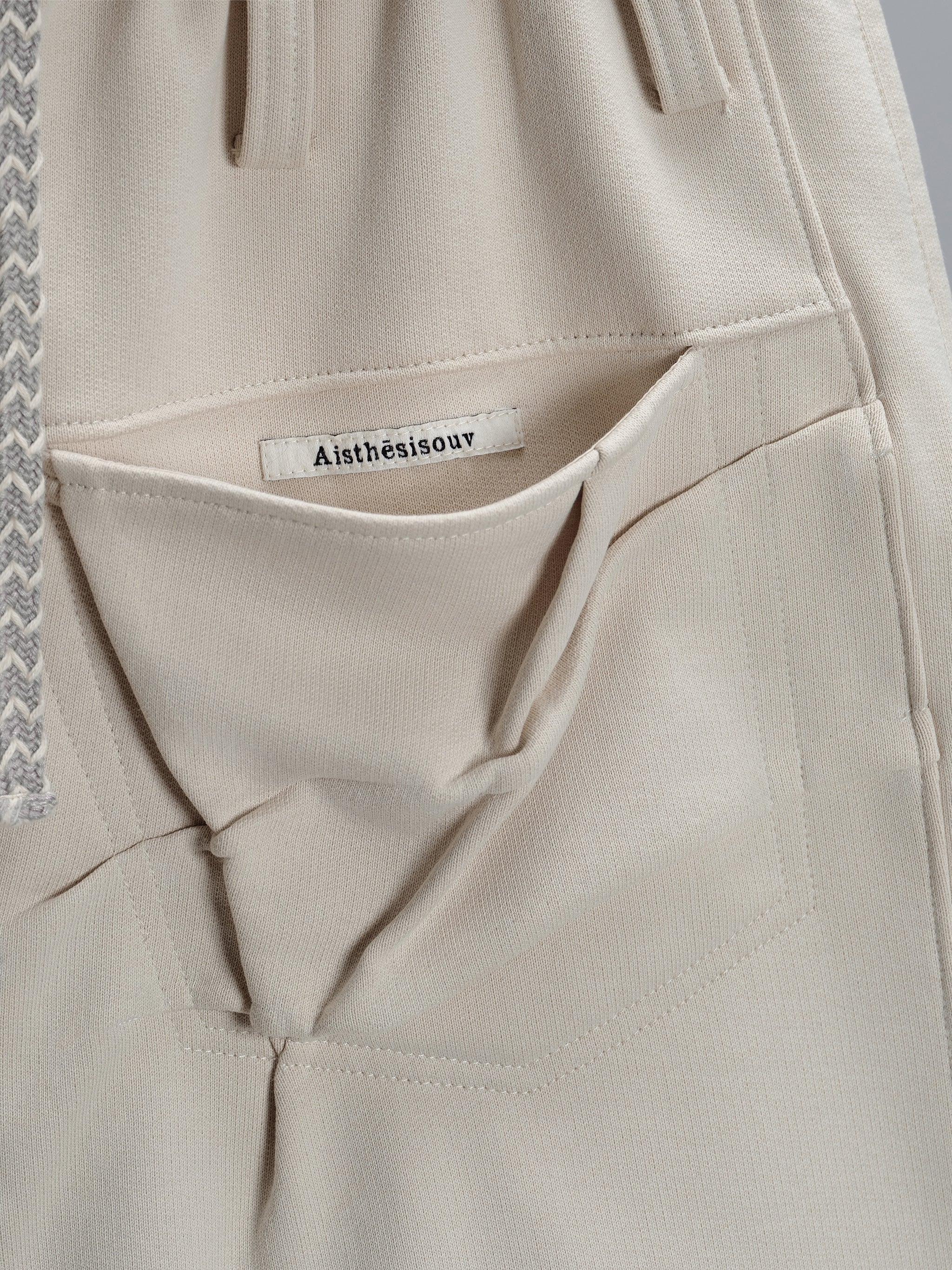 Escaped Artist Shorts [White]