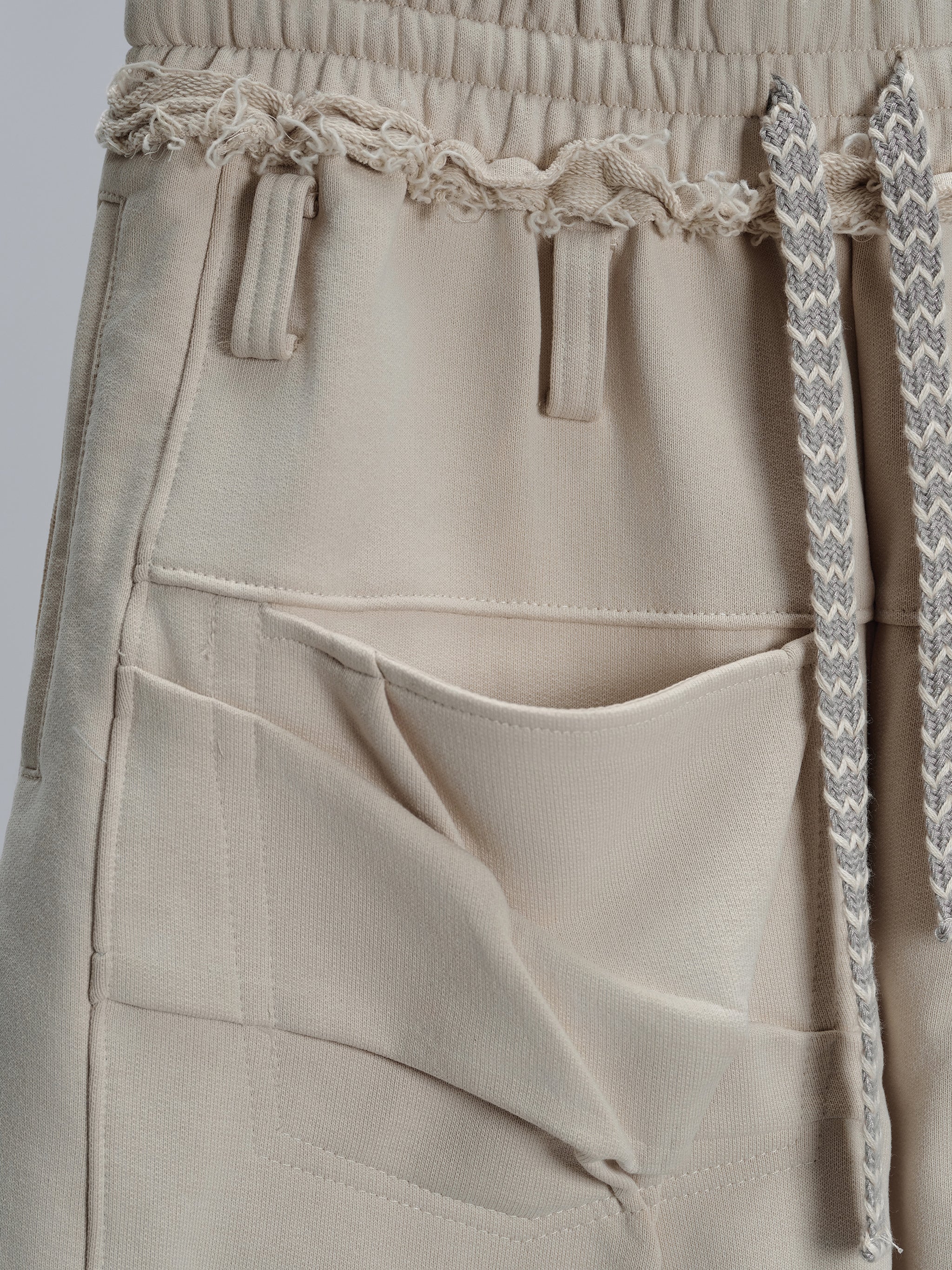 Escaped Artist Shorts [White]